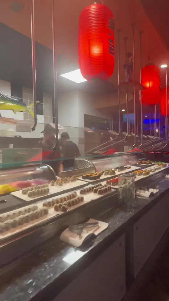 Video at Crazy Buffet & Grill, West Palm Beach