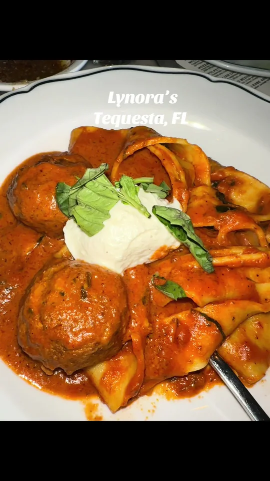 Video at Lynora's, West Palm Beach